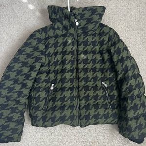 Perfect moment- size small- houndstooth ski jacket